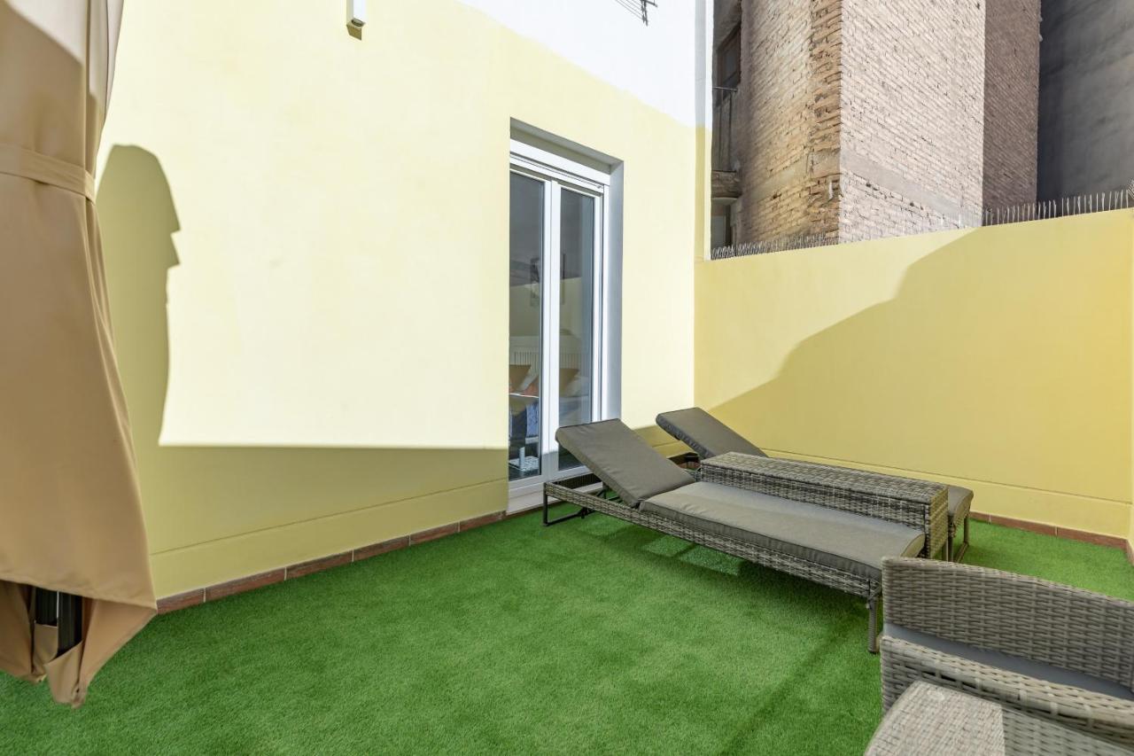 Gorgeous Apt With A Large Private Terrace Valencia Exterior photo